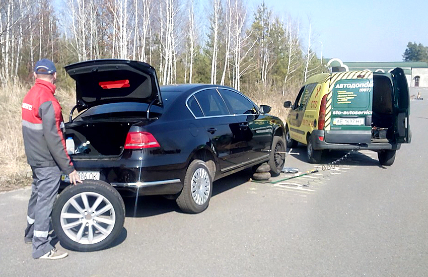 Замена колес автомобиля на месте поломки в Киеве
